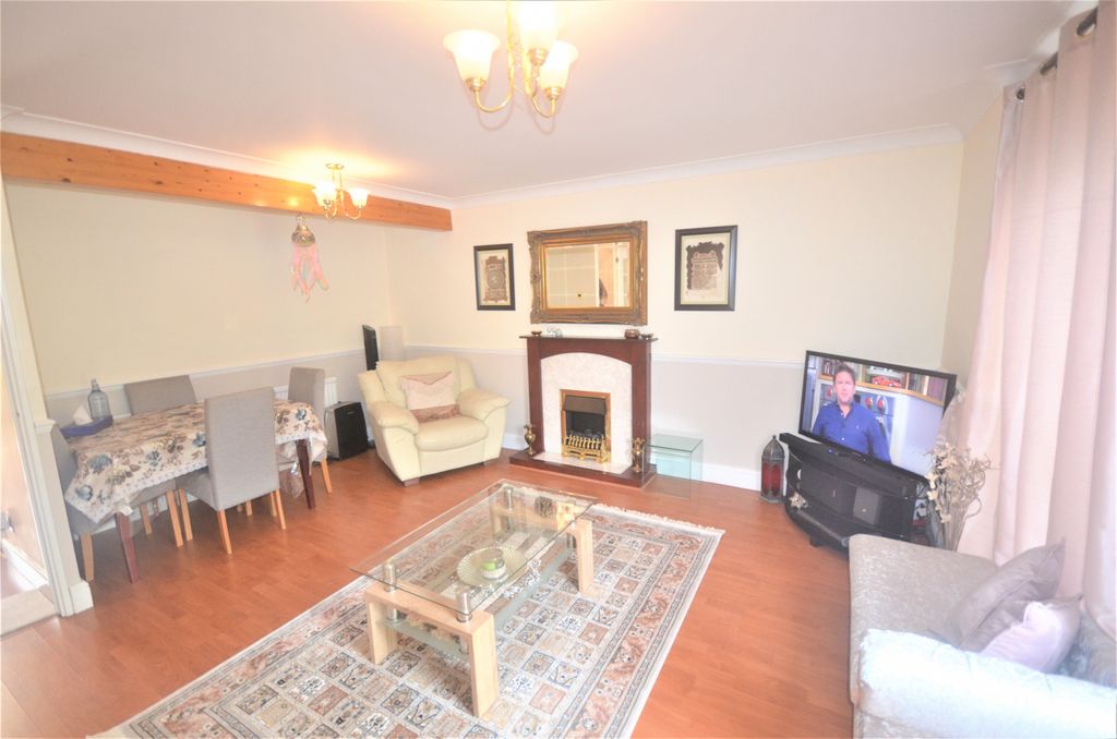 Property photo 1 of 14 Three Bedroom Terraced House To Rent Asthall Gardens, Ilford Ig6