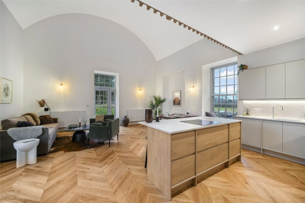 Property photo 2 of 24 Picture No. 42