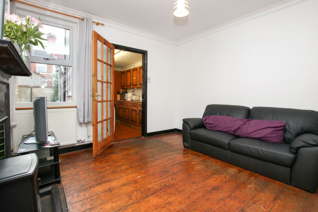 Property photo 3 of 14 Photo 3