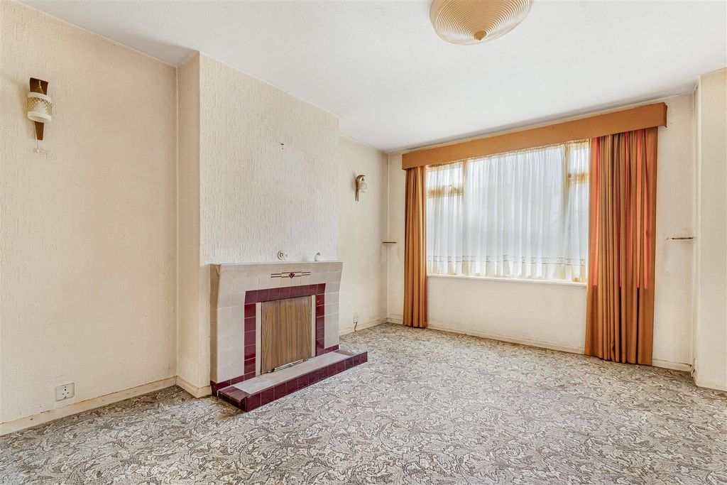 Property photo 3 of 23