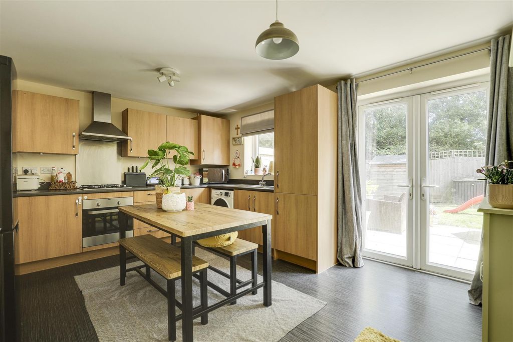 Property photo 3 of 15 08.Jpg