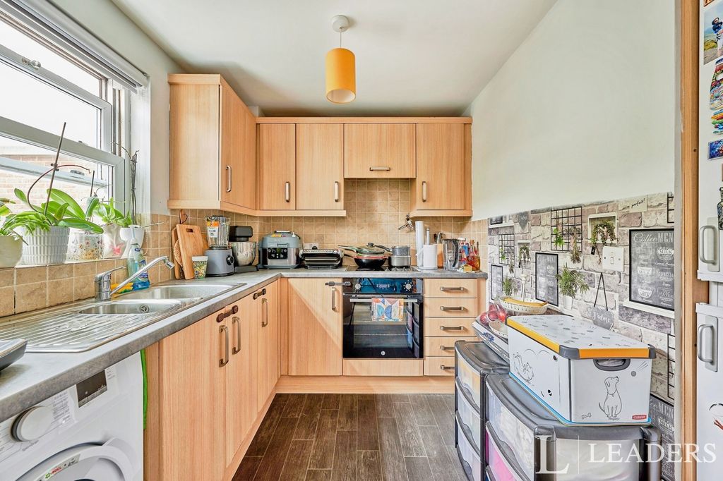 Property photo 3 of 17 Pbox-Img.Jpg