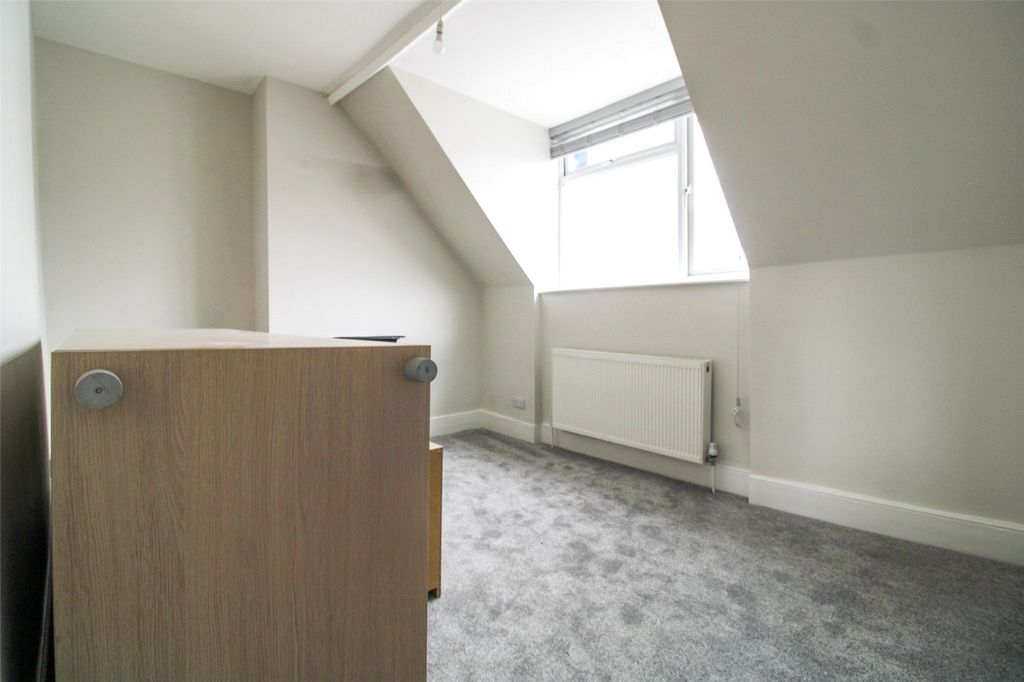 Property photo 1 of 9 Picture No. 08
