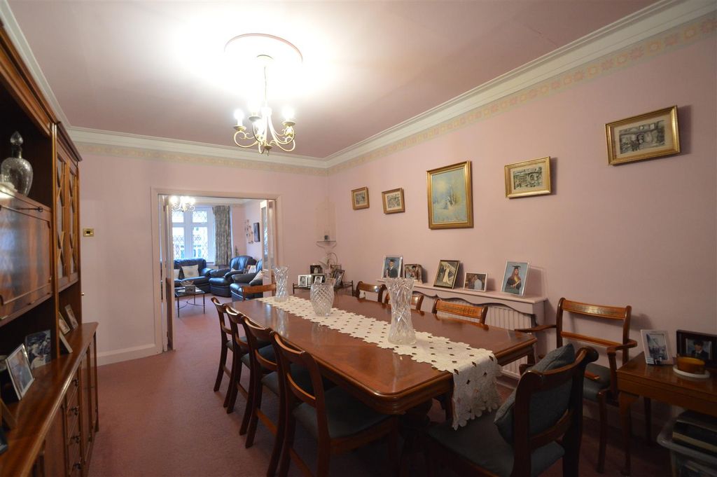 Property photo 3 of 22 Dining 8.Jpg