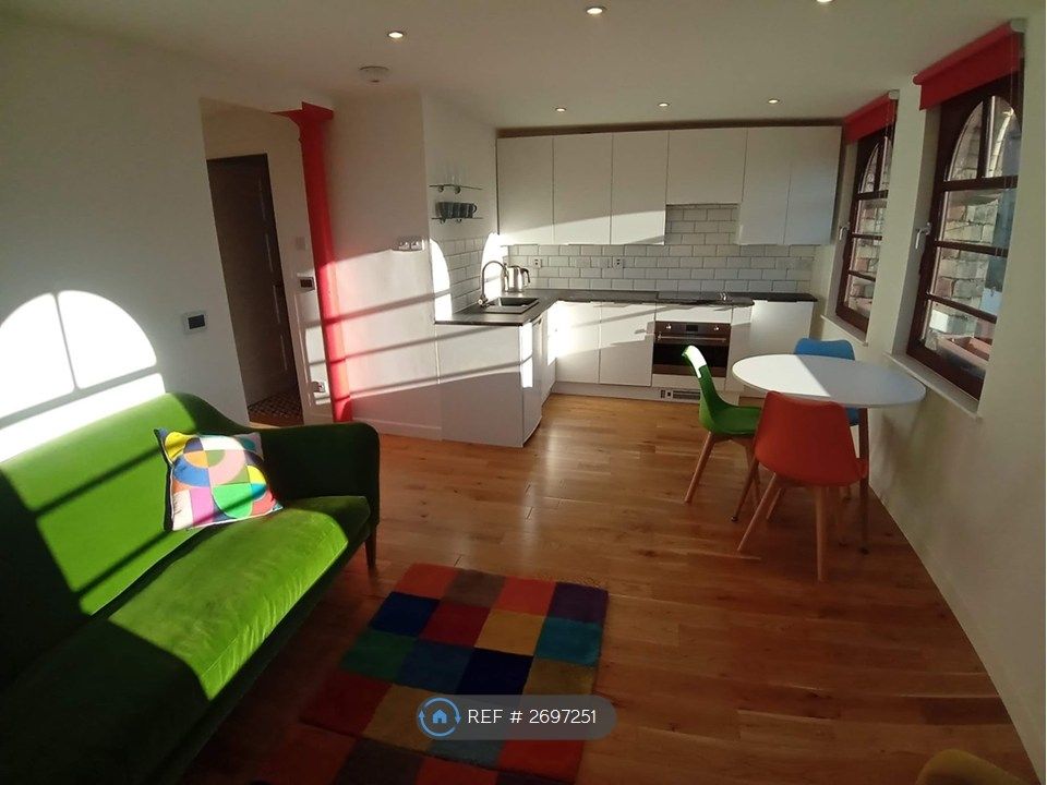 Property photo 3 of 22