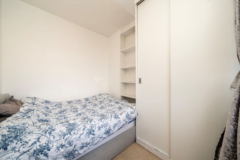 Property photo 3 of 4