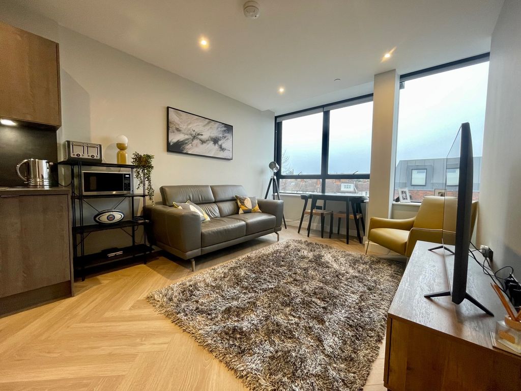 Property photo 2 of 8