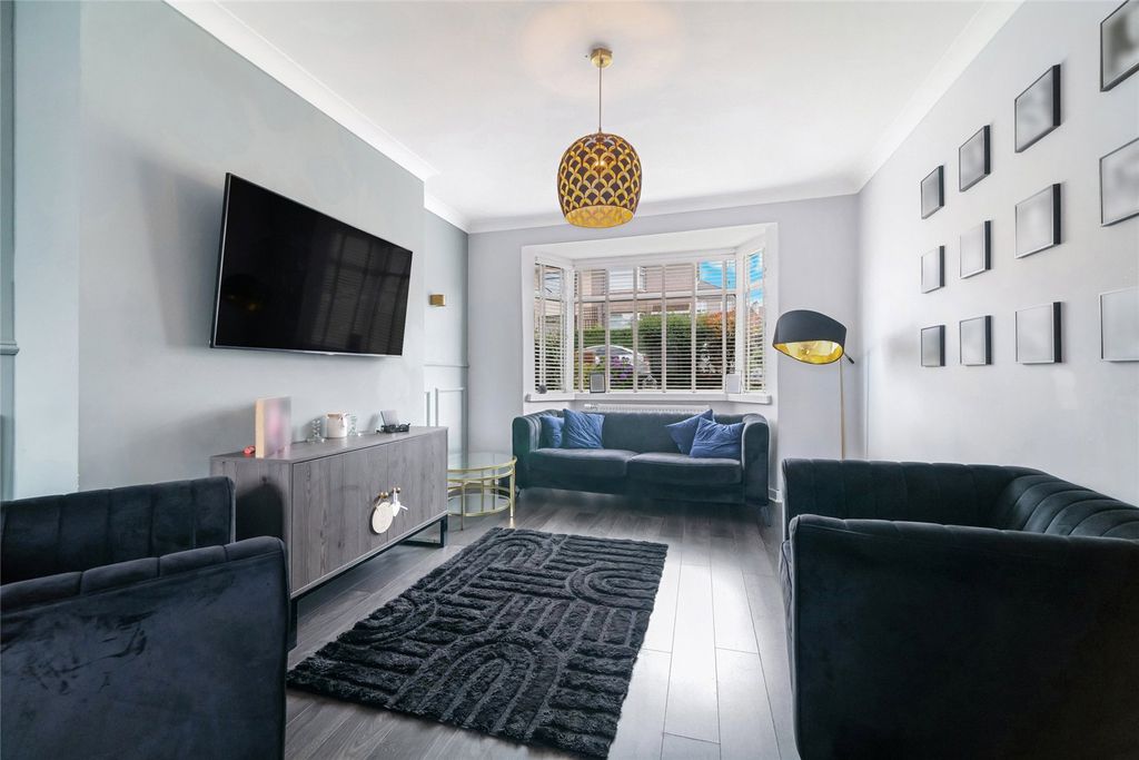 Property photo 2 of 18 2