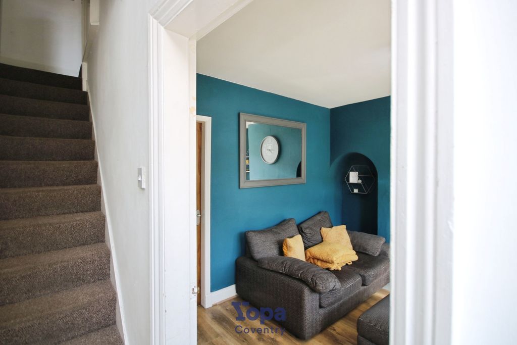 Property photo 3 of 23 05A92F92-Entrance.Jpg