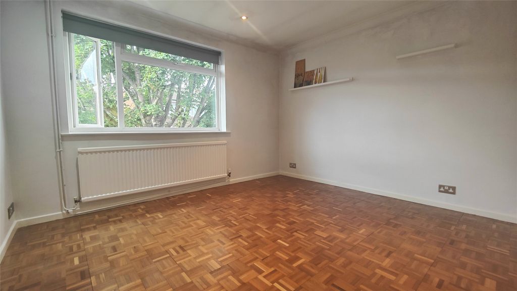 Property photo 3 of 9 Picture No. 08