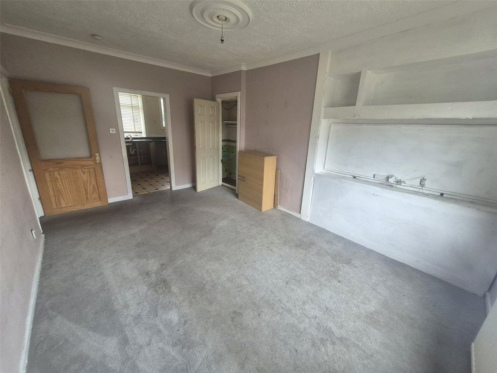 Property photo 2 of 11 Picture No. 10
