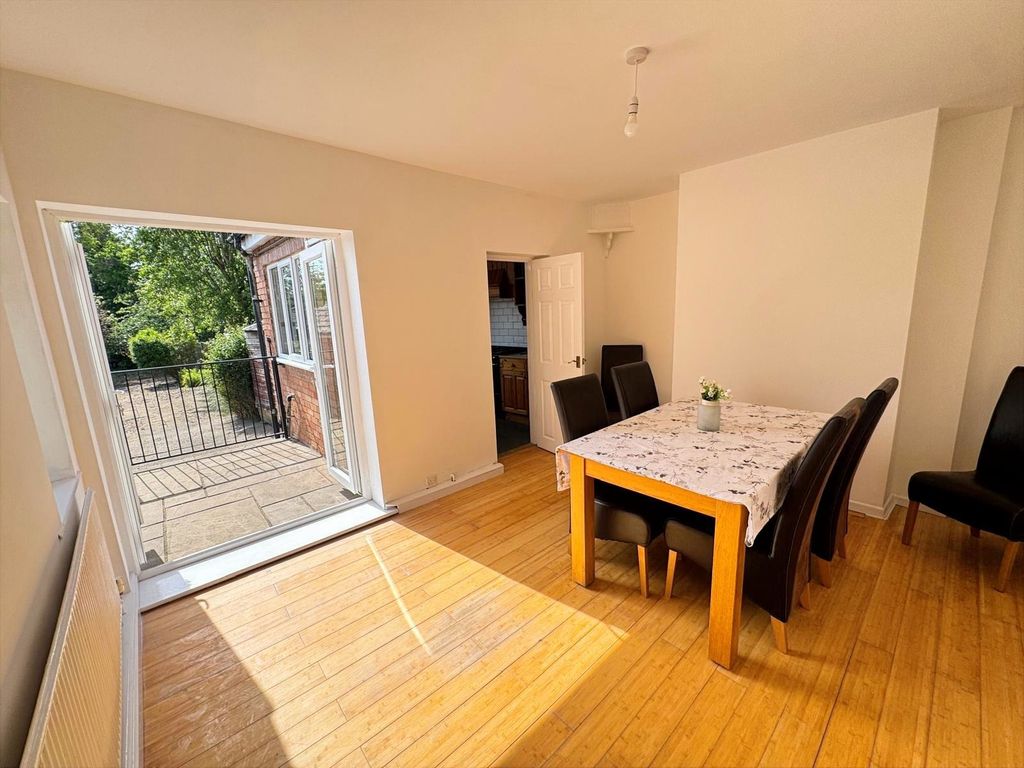 Property photo 3 of 27 Photo 25
