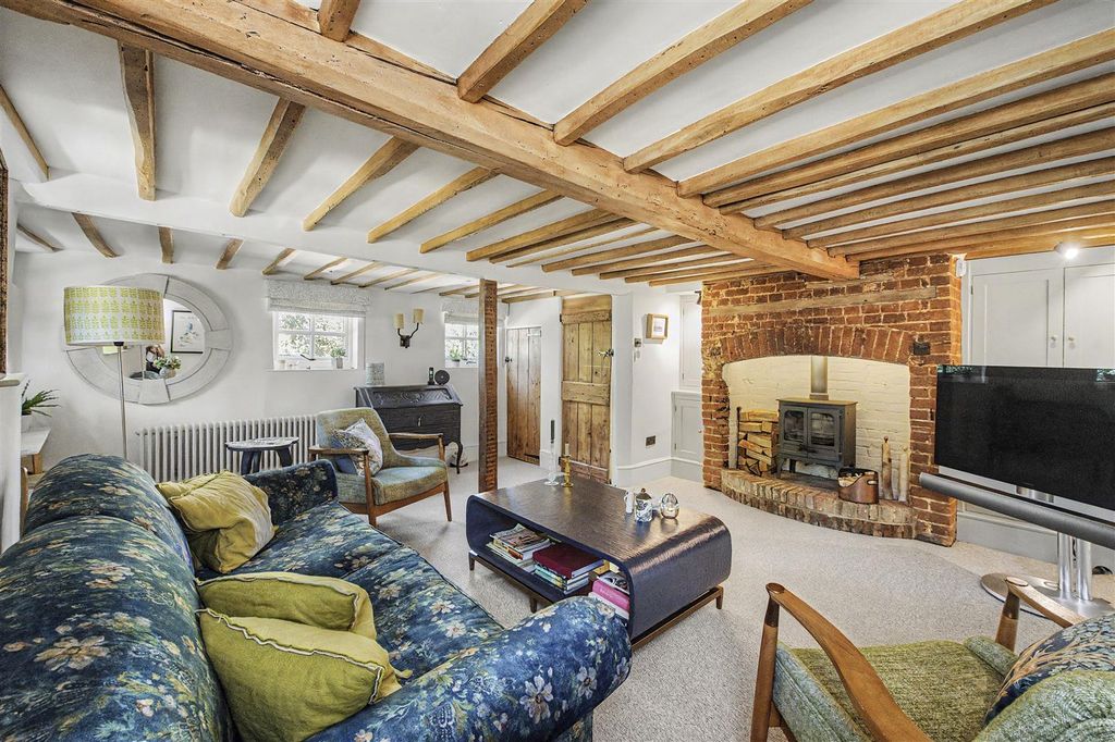 Property photo 3 of 12 6-Gustard-Wood-24_1.Jpg