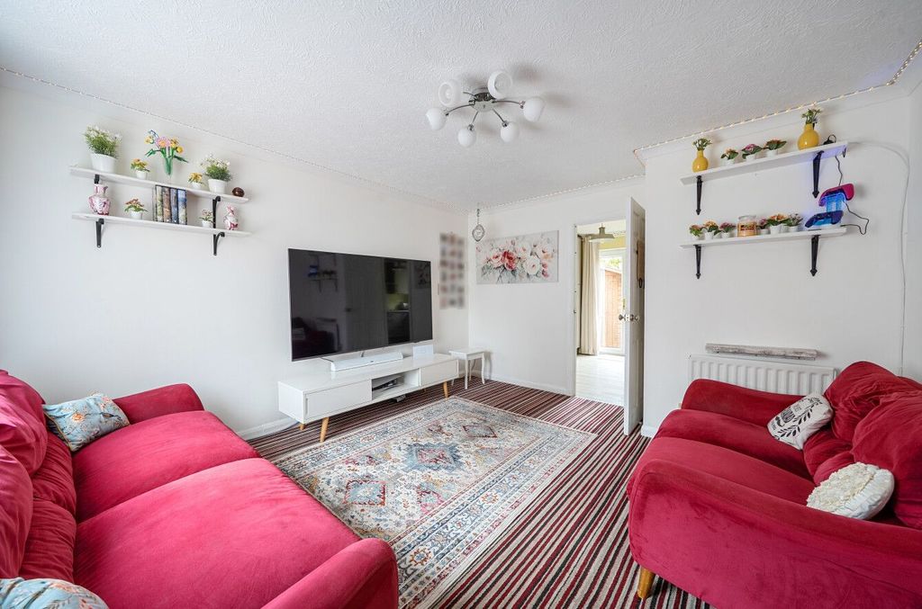 Property photo 3 of 16