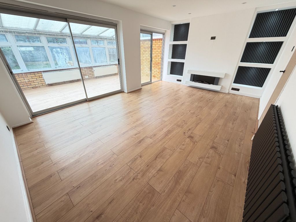 Property photo 3 of 21 5219532