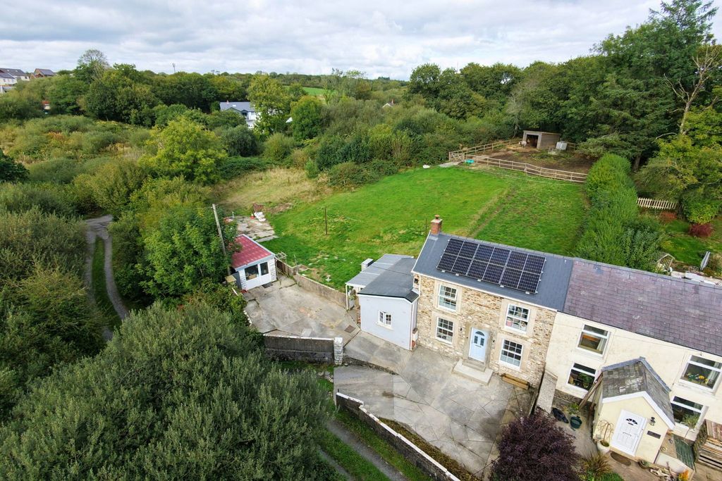 Property photo 1 of 27