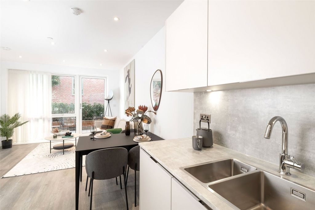 Property photo 3 of 8 Picture No. 02