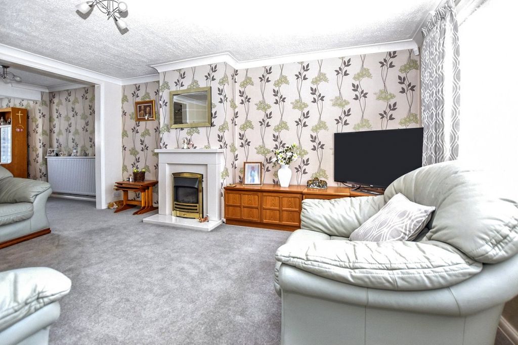 Property photo 3 of 19 Picture No. 22