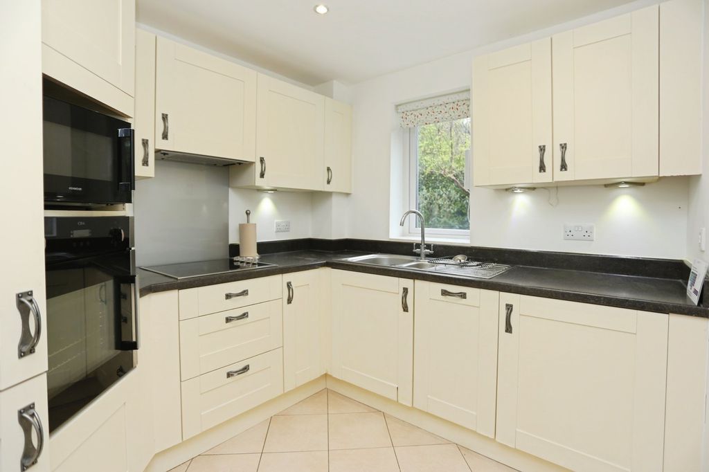 Property photo 3 of 16 Picture No. 21