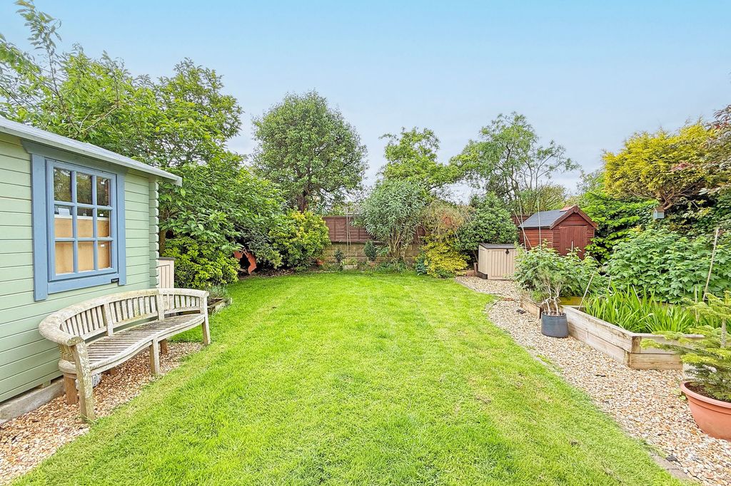 Property photo 2 of 20