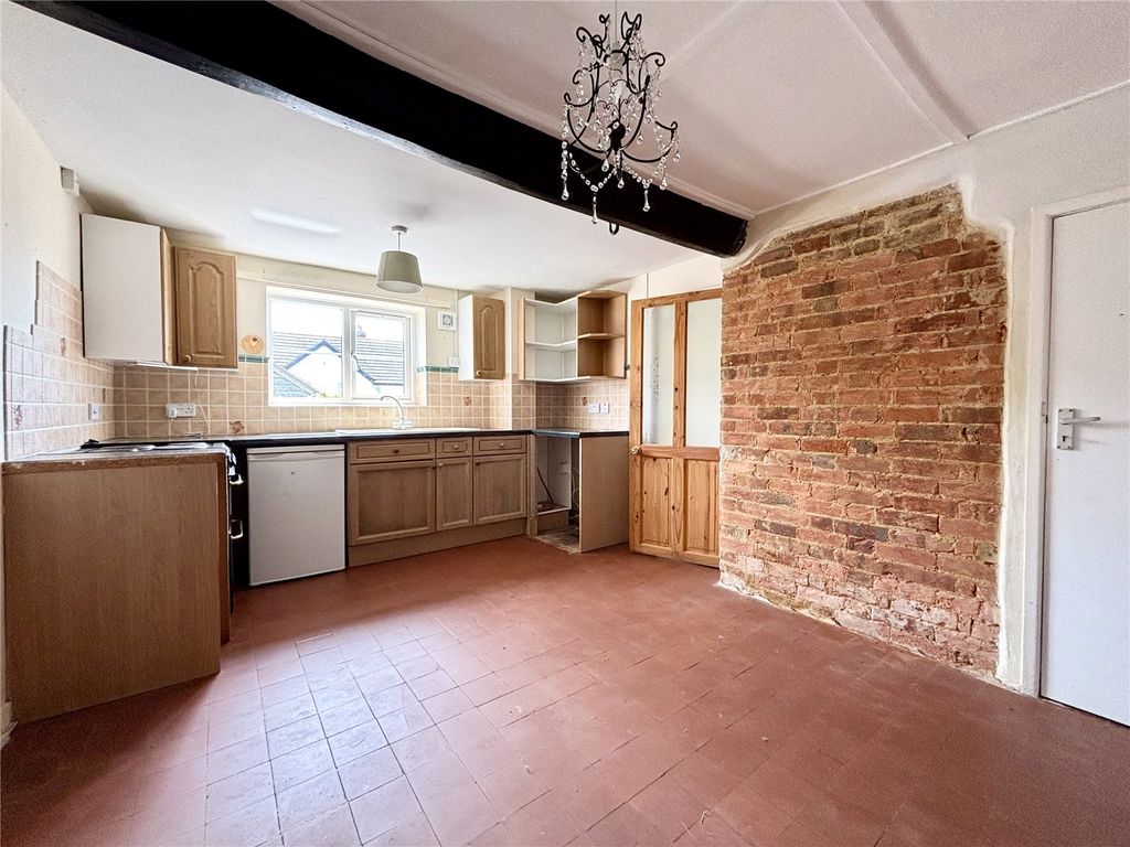 Property photo 2 of 18 Picture No. 30