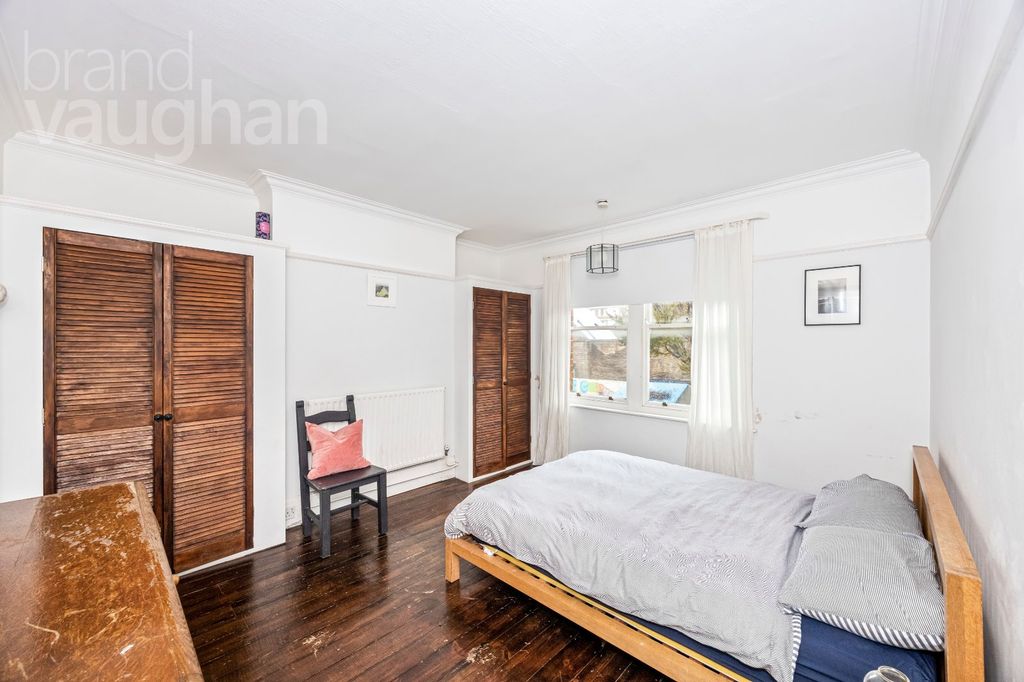 Property photo 2 of 20 Picture No. 37