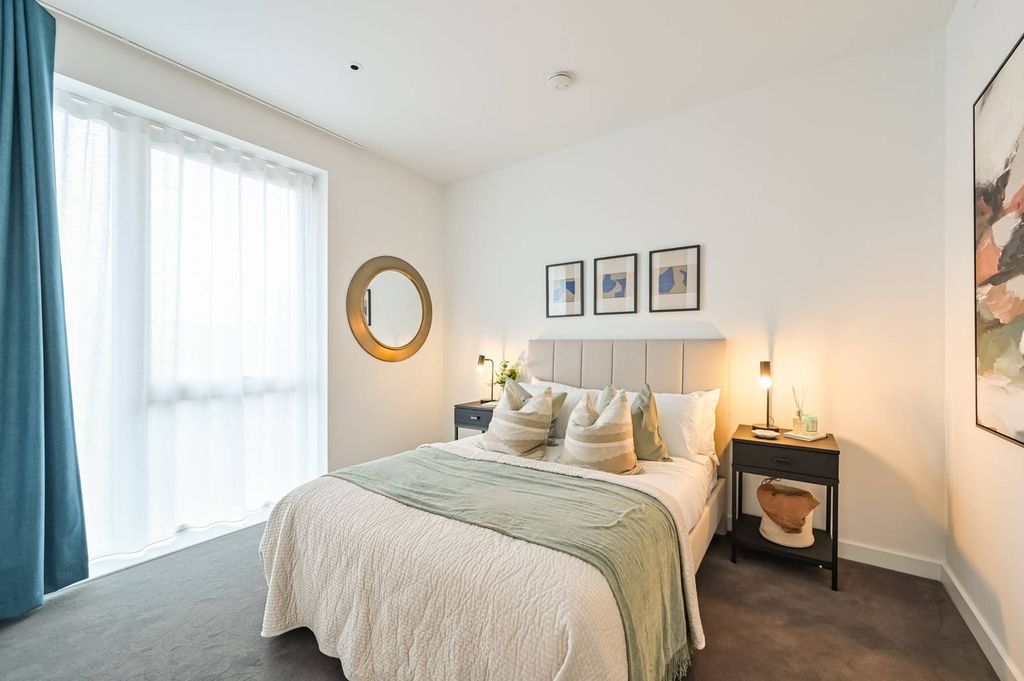 Property photo 1 of 28