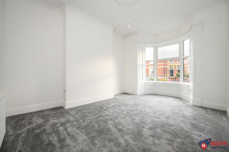 Property photo 3 of 9 Photo 4