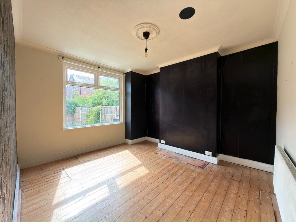 Property photo 3 of 24