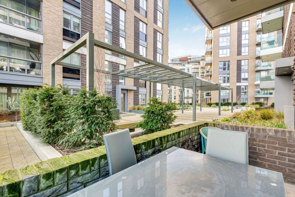 Property photo 2 of 15 Balcony