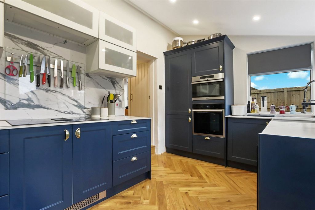 Property photo 2 of 21 Picture No. 06