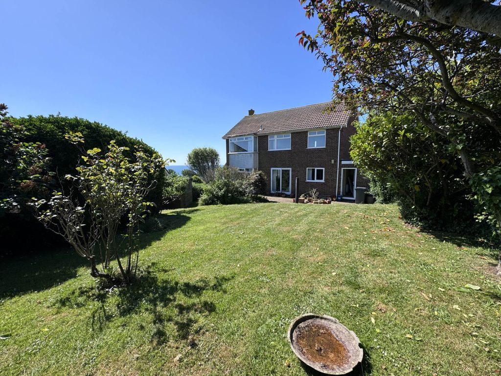 Property photo 2 of 14