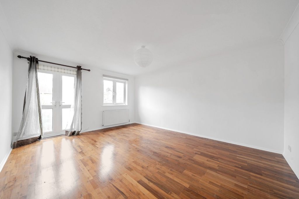 Property photo 3 of 16 Picture No. 09