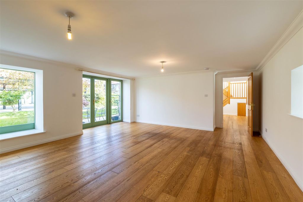 Property photo 3 of 28 S002.Jpg