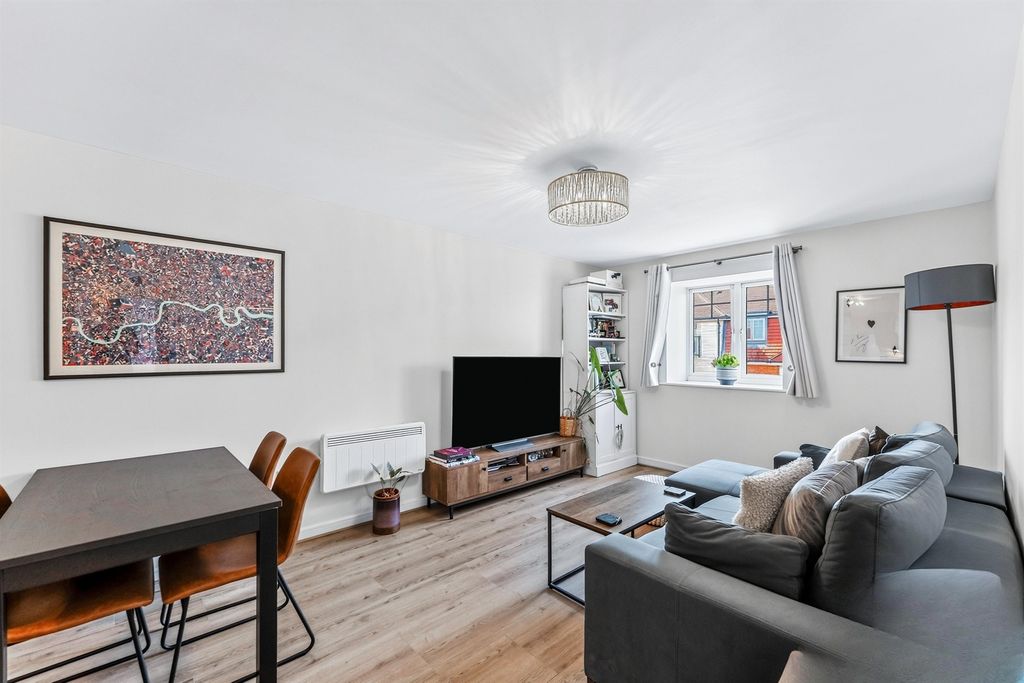 Property photo 2 of 19