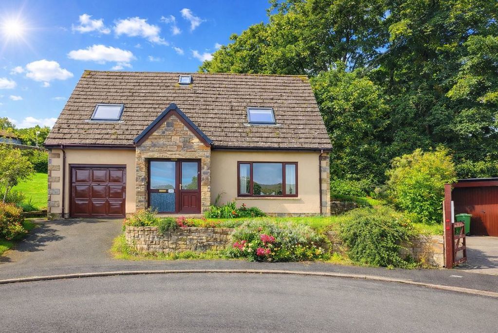 Property photo 1 of 7 Photo 1