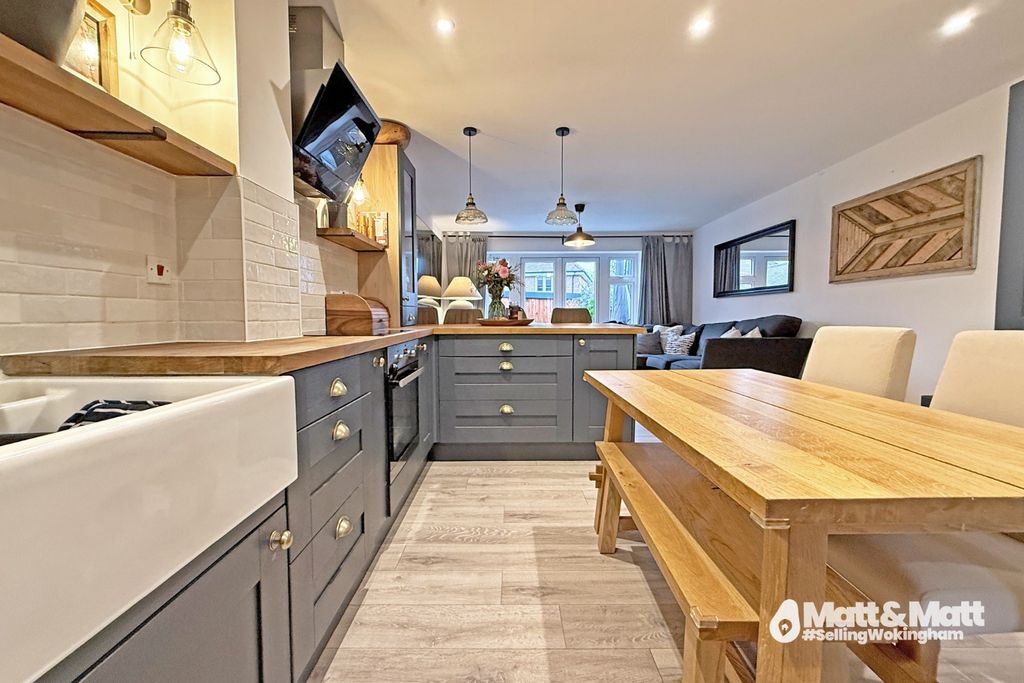 Property photo 3 of 12 1461204