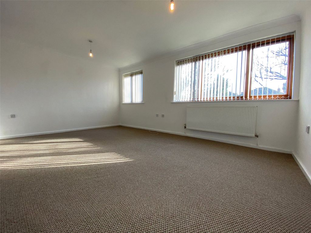 Property photo 3 of 8 Picture No. 08