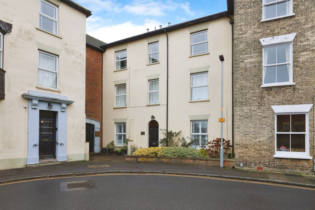 Property photo 1 of 16