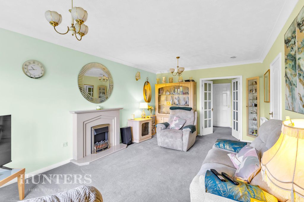 Property photo 3 of 23 Living Room