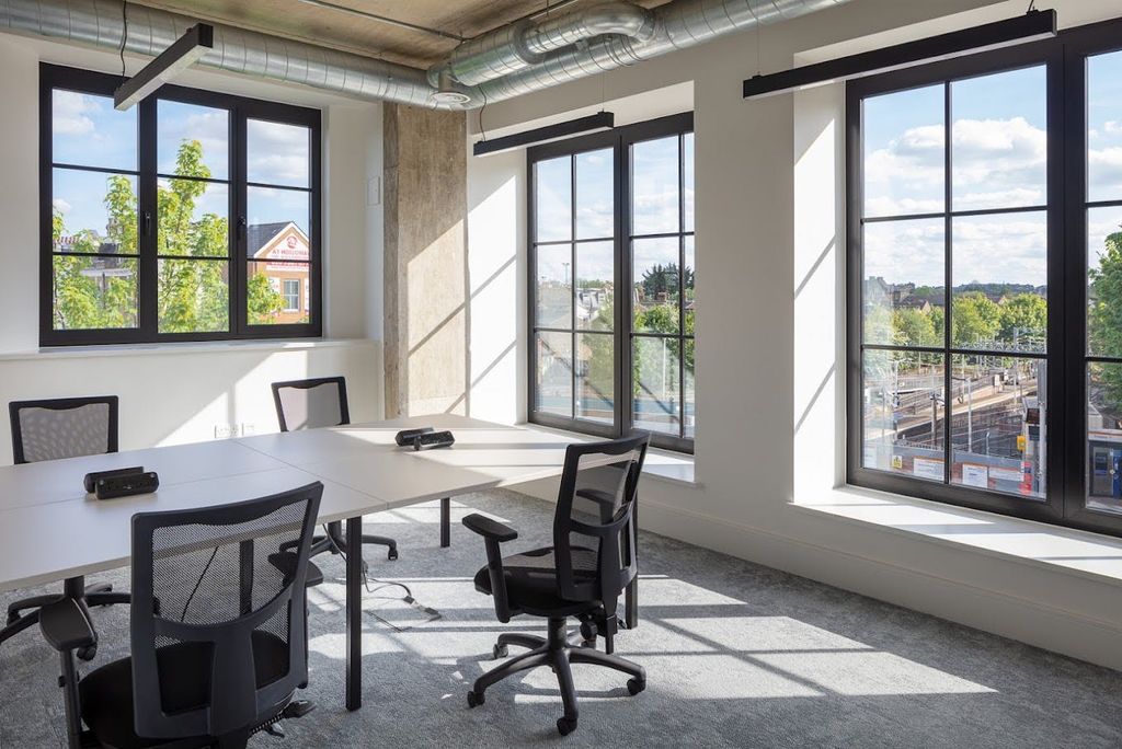 Property photo 2 of 15 Corner Office.Jpg