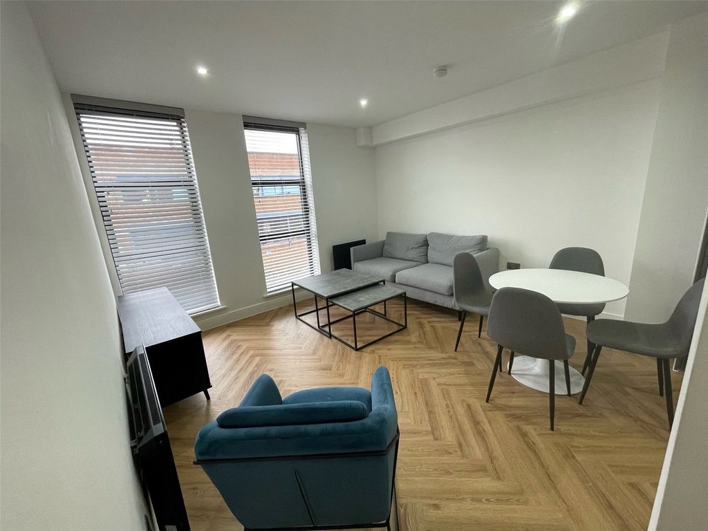 Property photo 2 of 11 Lounge