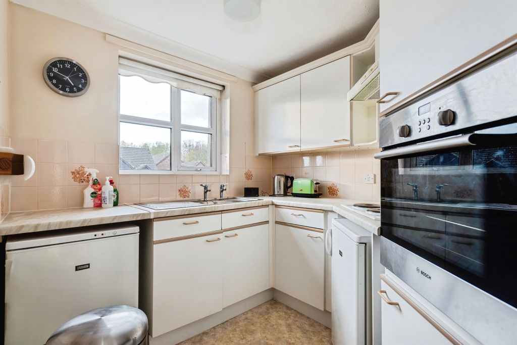 Property photo 2 of 16