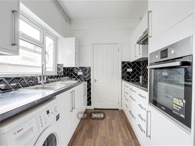 Property photo 3 of 13 Kitchen