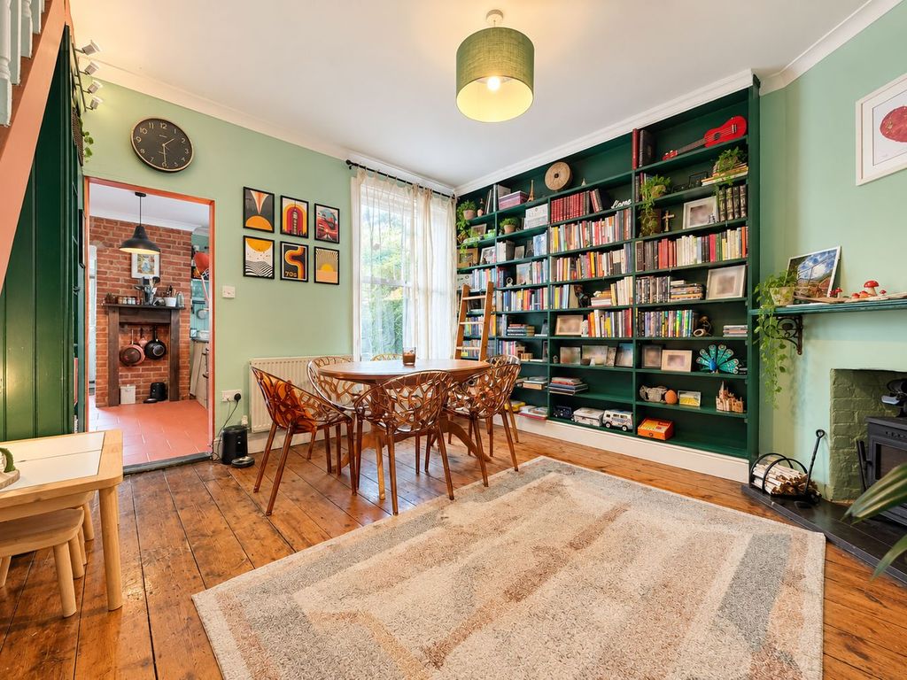 Property photo 2 of 19