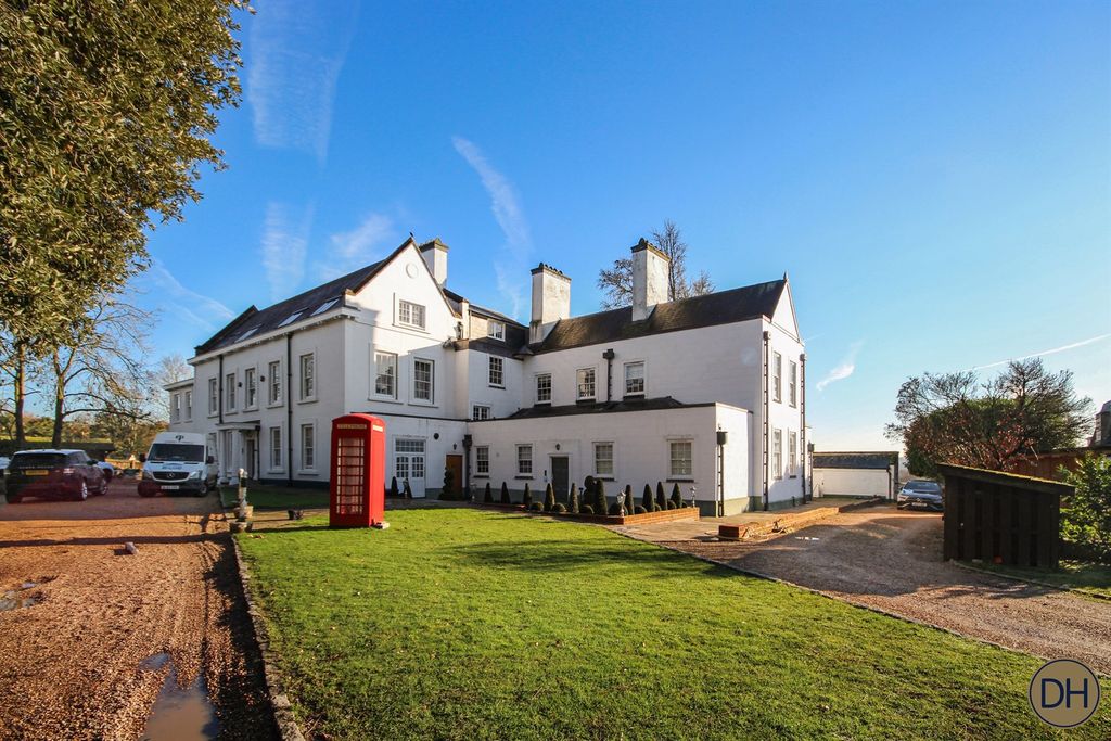 Property photo 1 of 12 The Manor