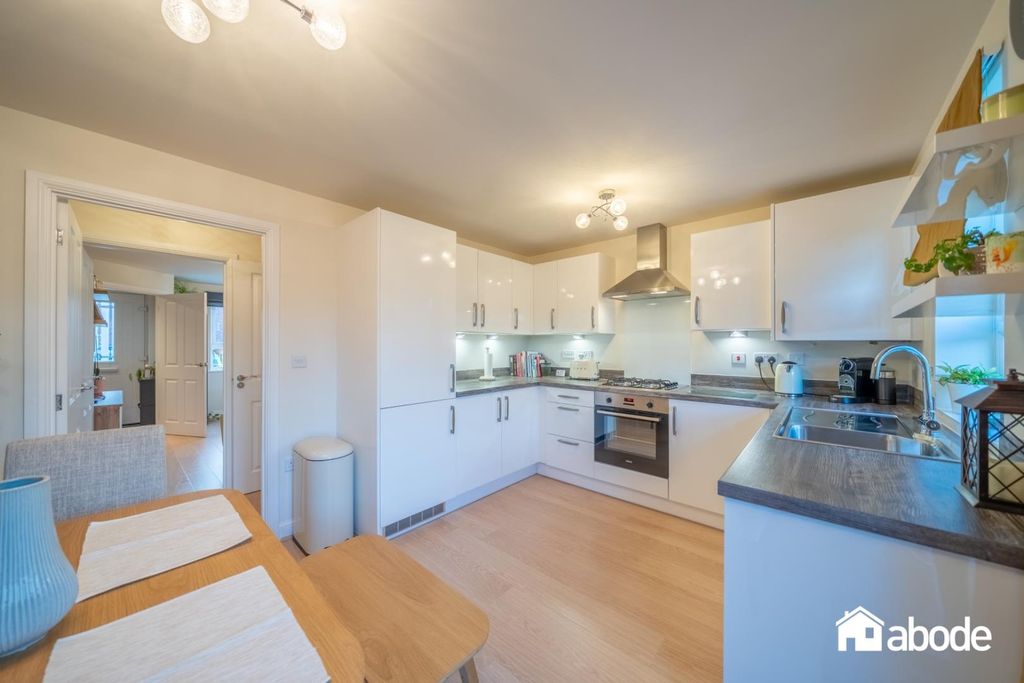 Property photo 2 of 25 Dsc06381-Hdr.Jpg