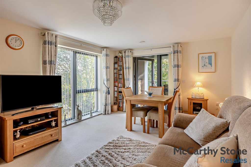 Property photo 3 of 22