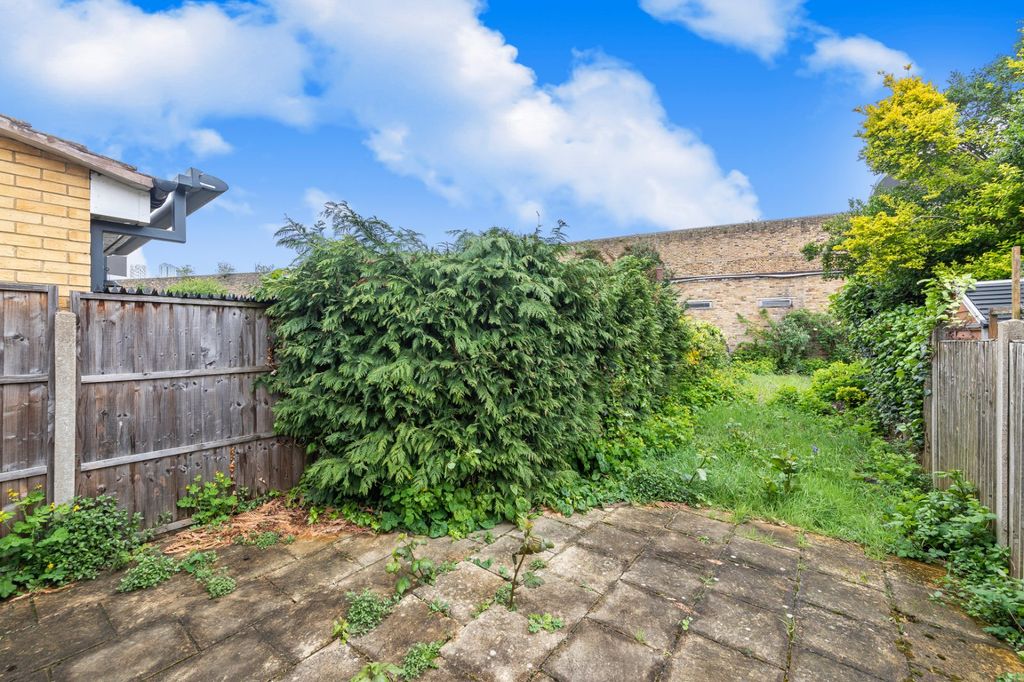 Property photo 2 of 13