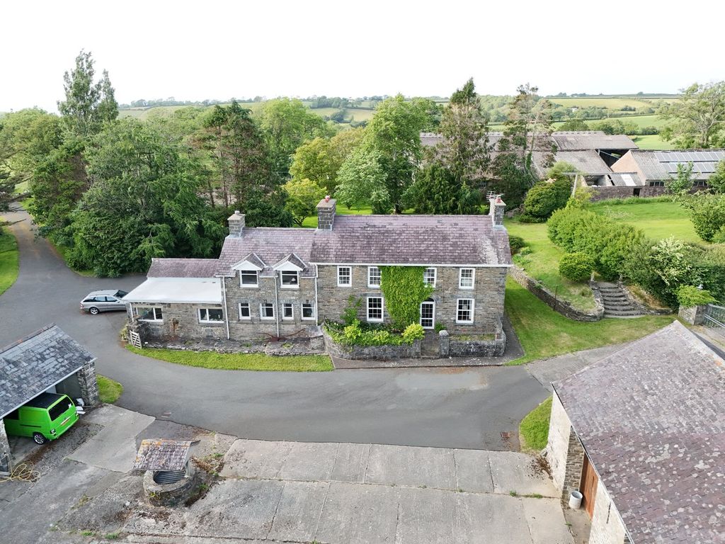 Property photo 2 of 78